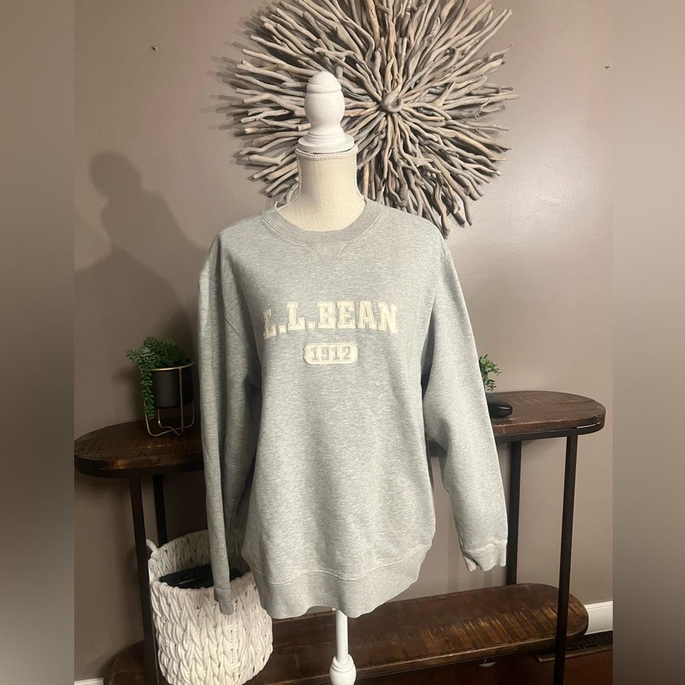LL Bean crewneck sweatshirt